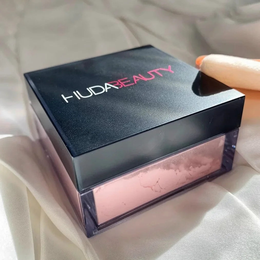 Huda Beauty - Loose Baking Setting Powder
